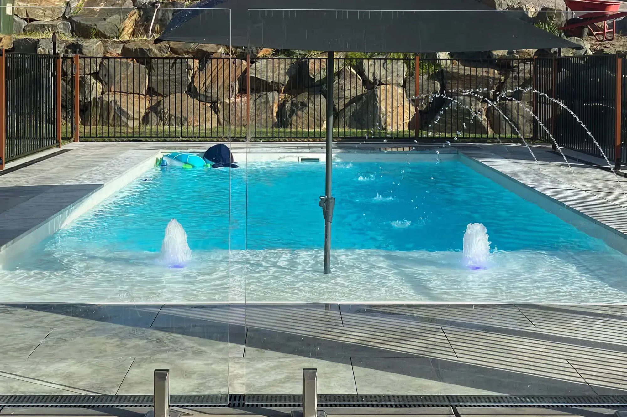 5.-Bondi-Beach-8-in-Marbletech-Whitehaven-with-Deck-Jets-_-Water-Bubblers-min