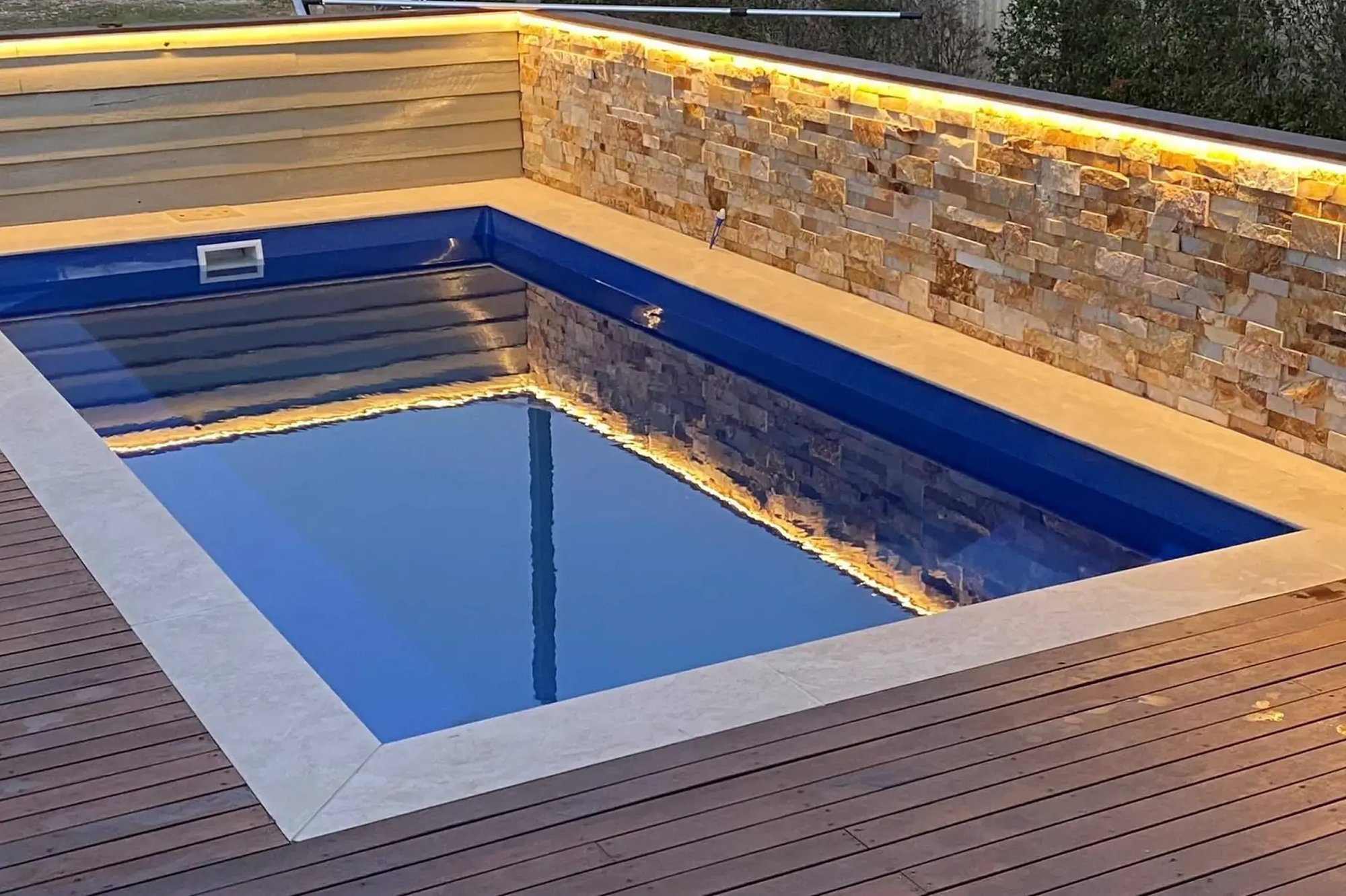 1-Whitsunday 5.5 in Eco-Pure Marbletech Cascade-scaled
