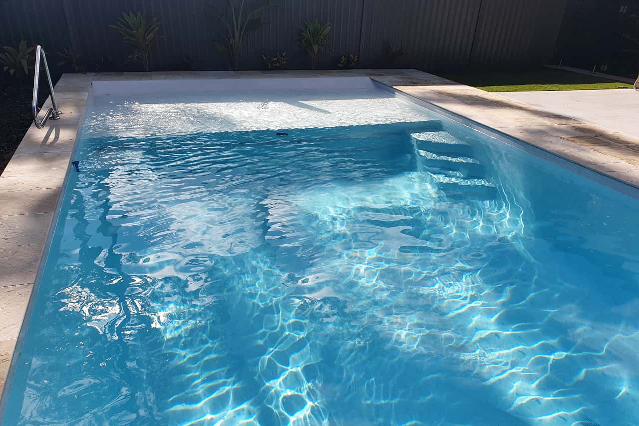 6.-Bondi-Beach-Entry-Pool-in-Eco-Pure-Marbletech-Alabaster-Pearl-min
