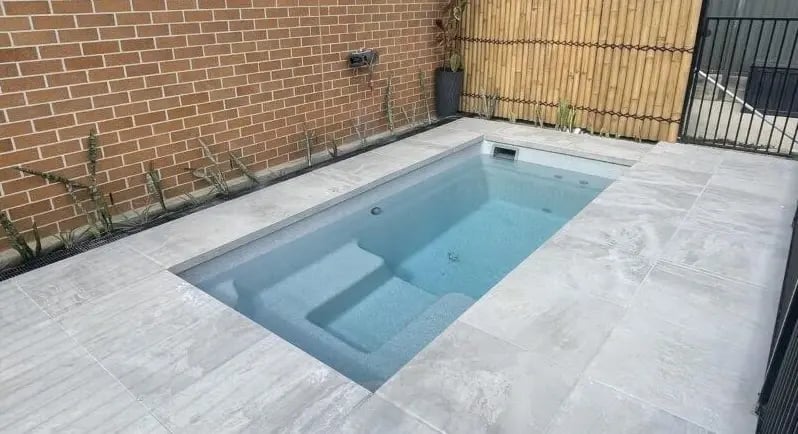 Above Ground Fibreglass Pool 