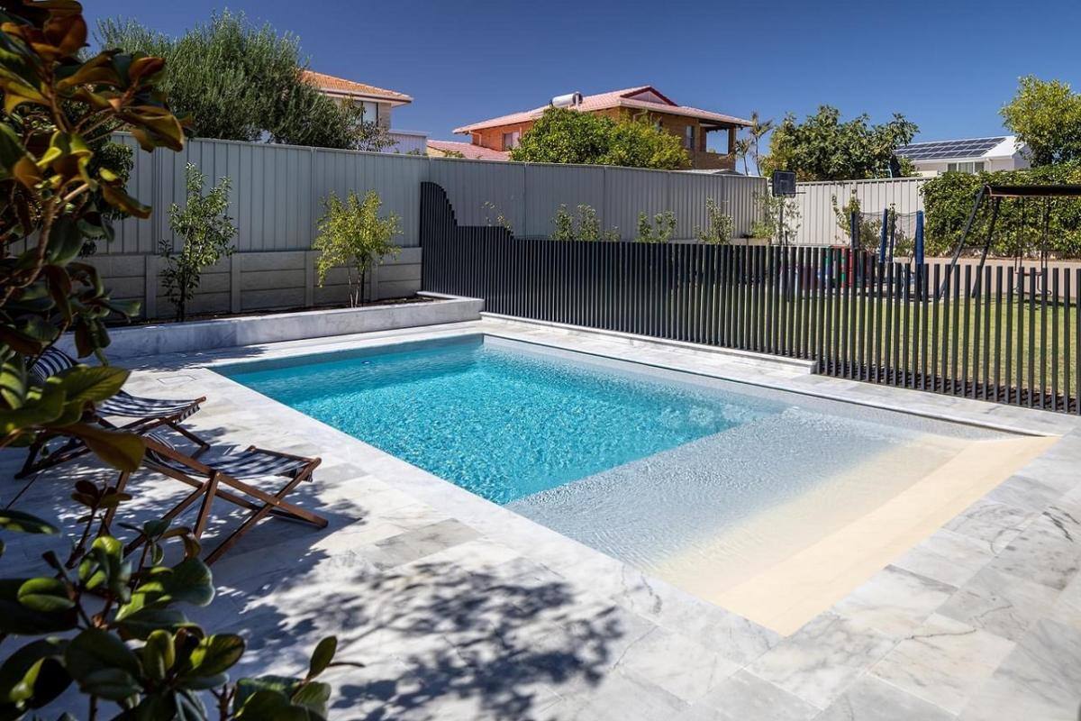 DIY Fibreglass Inground Pool - Bondi Beach Blended Entry 7m in Sand and Alabaster