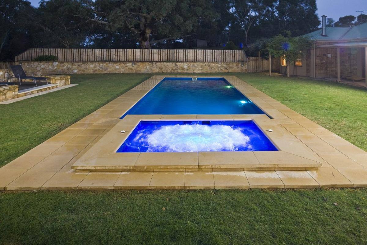 Broome Spa + Whitsunday Pool AquaGuard-X™ Marbletech™ Regent