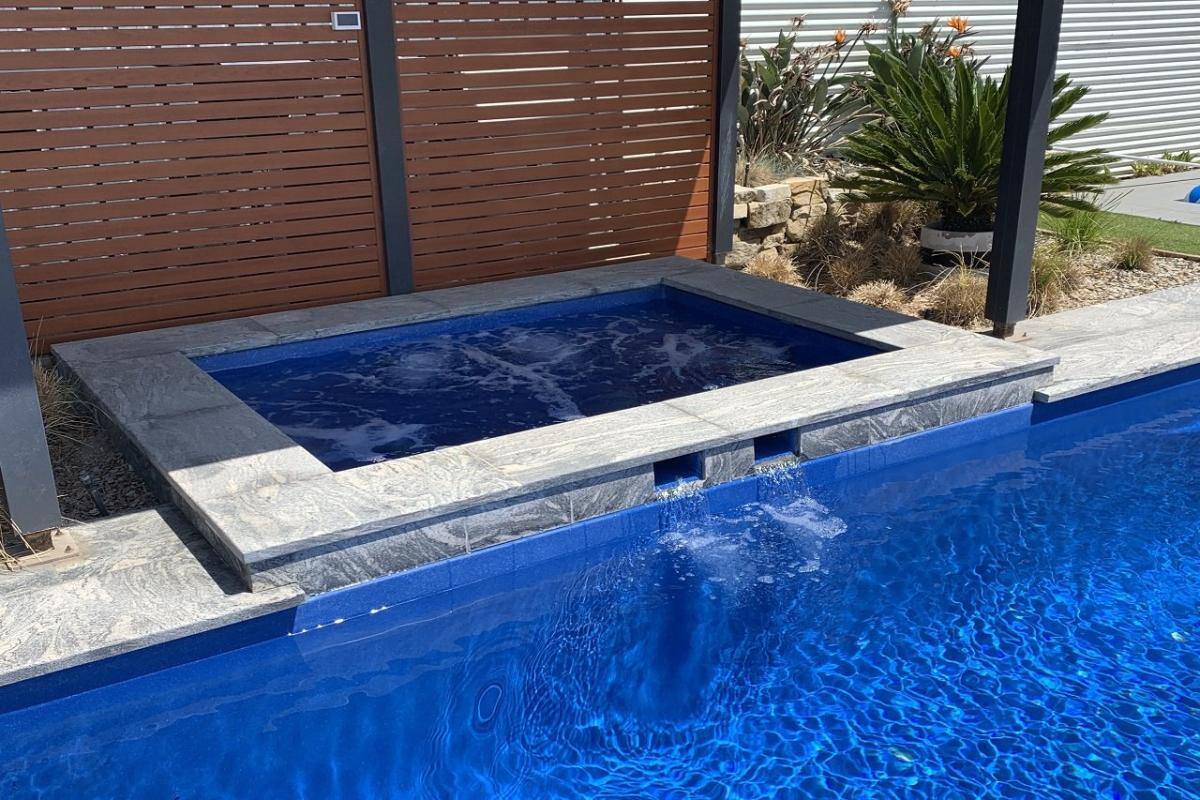 DIY Fibreglass Inground Pool - Broome Spa in Cascade