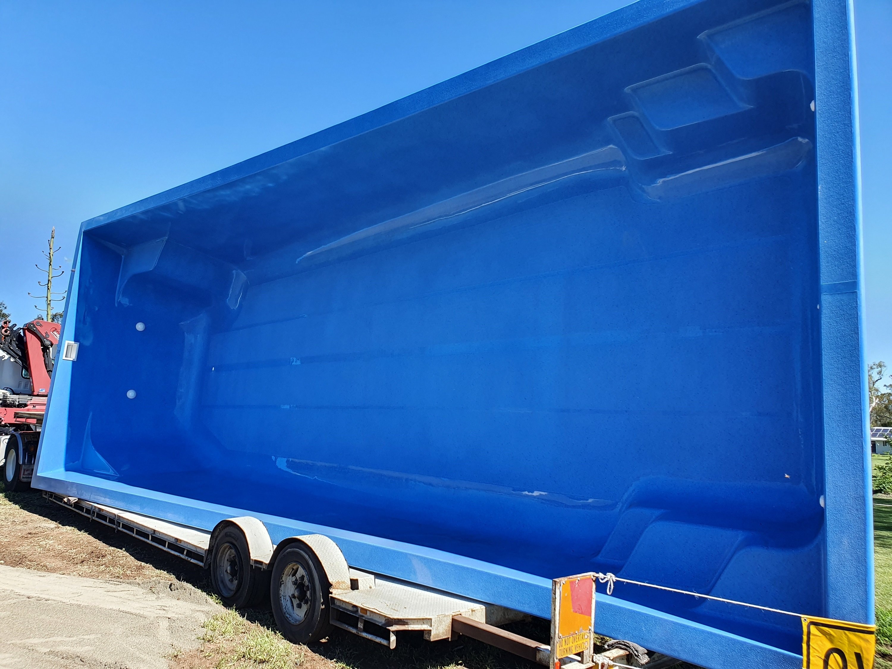 disadvantages of fibreglass pools