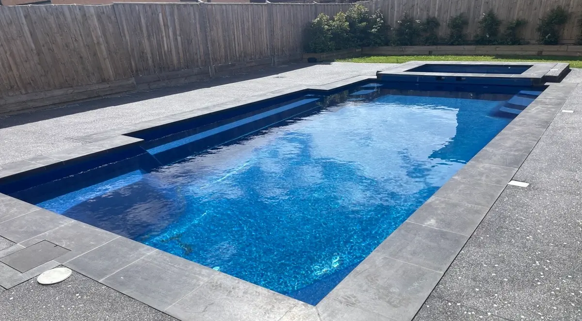 Hayman 8 in AquaGuard-X™ Mystic Shimmer
