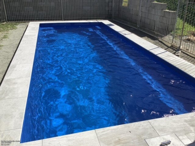 Whitsunday 6.5 in AquaGuard-X™ Marbletech™ Cascade
